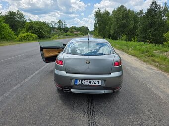 Alfa Romeo GT 2.0 JTS - 4