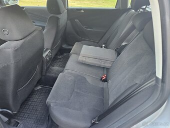 VW - Passat combi 2,0 FSi 110 kW najeto 129 tis km - 4