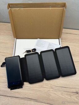 Solární nabíječka s 10 000mAh powerbankou - 4