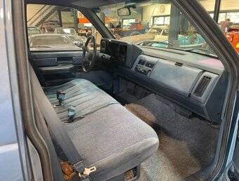 Chevroletu Silverado 1500 z roku 1988 - 4