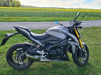 Suzuki GSX-S 1000 - 4