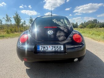 Volkswagen New Beatle 2,0 nové pneu, klimatizace - 4