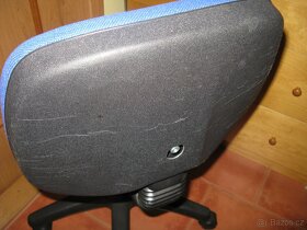 Kolečková židle modrá - 4