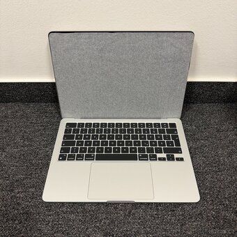 ZÁNOVNÍ APPLE MACBOOK AIR 13” M2/8GB RAM/256GB,BATERIE 100% - 4