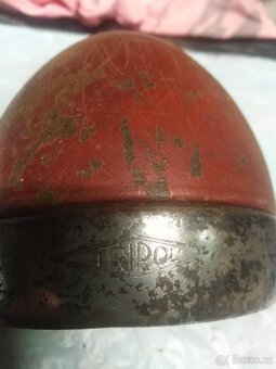 starší světlo na moped nebo motokolo. - 4