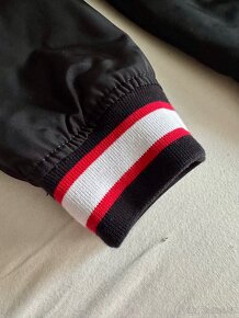 Značková bunda Guess M TOP - 4