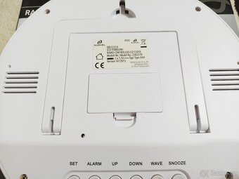 NOVÉ LCD HODINY KONTROLOVANÉ RADIEM - 4