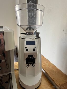 Mlýnek na kafe - 4