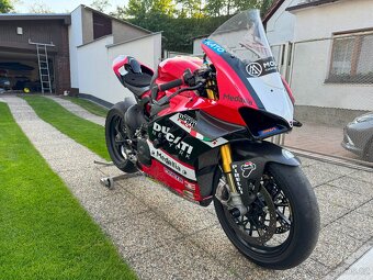 Ducati Panigale V4S okruhovka - 4