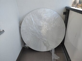 Kulatý bílý jídelní stůl 110 cm - 4
