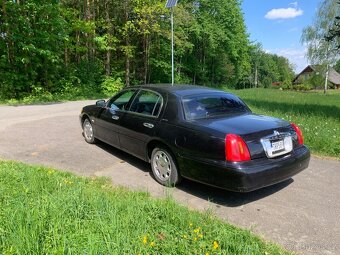 Lincoln TownCar SignatureSeries 4,6i V8 161kW - 4