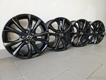 Orig. Mazda 5x114 _ 17" Black - Top - 4