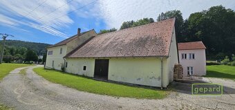 Komerční nemovitost s pozemkem  a bytem - Český Krumlov - Ch - 4