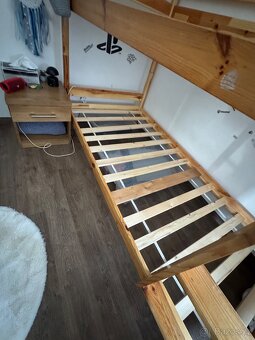 Drevena dvoupatrova postel - 4
