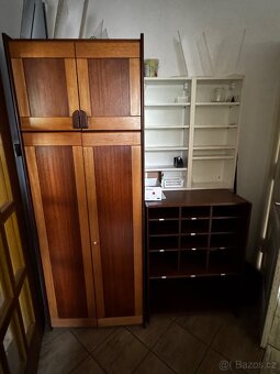 Kvalitní nábytek z uzavřené lékárny - 4