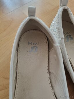 Dívčí balerínky Baťa - bílé s mašlí - vel. 32 - 4