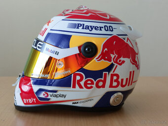 Predám Max Verstappen 2024 Red Bull F1 mini helma 1:2 - 4