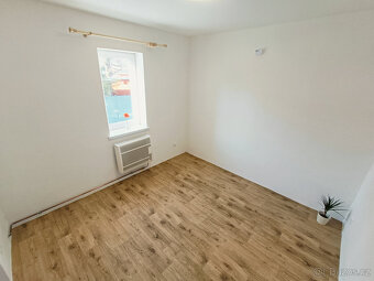 Pronájem bytu 2+1 se zahradou - 4