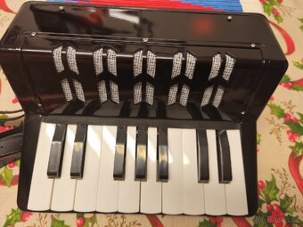 Dětský akordeon/harmonika - 4
