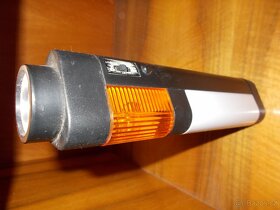 Víceúčelová svítilna - 4