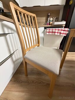 Rozkládací jídelní stůl - 4