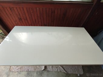 Velký bílý stůl na jedné noze - 4