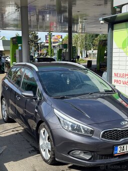 Kia ceed crdi - 4