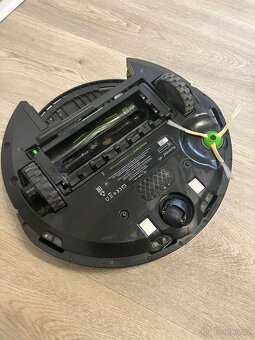 Prodám iRobot Roomba e5 silver - 4