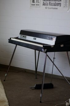 Rhodes Stage 73 MK 1 - 4