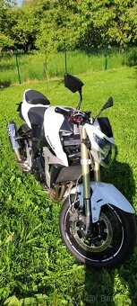 Suzuki GSR 750 - 4