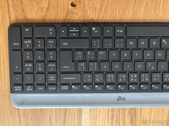 bezdrátové klávesnice Logitech a Microsoft (2ks) - 4