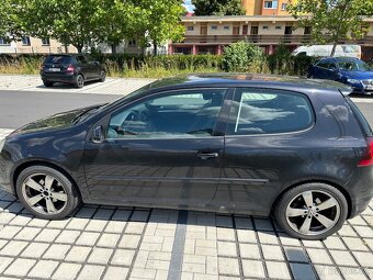 Prodám Volkswagen Golf 5 - 4