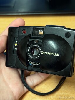 Olympus xa2 + blesk A11 - 4