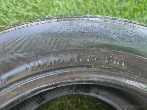 Pneu Vredestein 205/60 R15 - 4