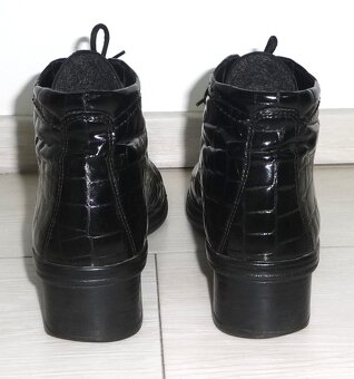 Kožené kotníkové lakované boty, vel. 41, zn. Gabor - 4