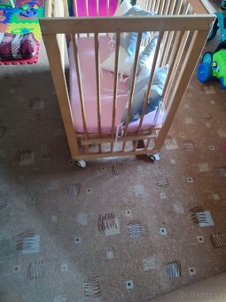 Dětská postýlka (nastavitelná) pojízdná - 4