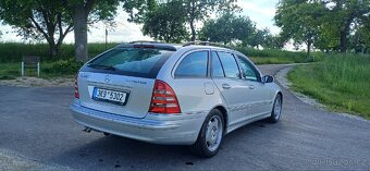 Mercedes C180 120kW, benzín - 4