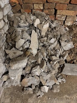 Cihly, hlína-jíl, stavební suť a zbytek směs ZDARMA ZA ODVOZ - 4