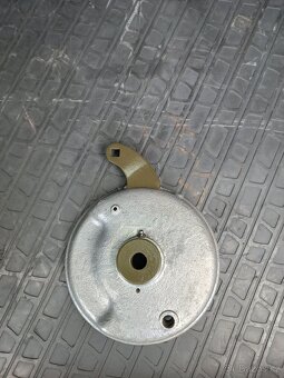 Brzdové pakny brzdový štít střed kola buben květák Ural M72 - 4