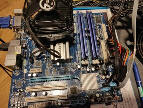 Gigabyte GA-EG41MFT-USS2H, Q6600, GPU, 8GB DDR3 - 4