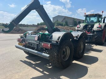 Hákový nosič kontejnerú - 4