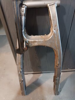 Prodám zadní kolo na HONDA DOMINÁTOR + další díly - 4