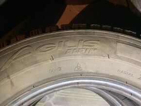 Prodám zimní pneu MICHELIN Agilis - 195/75/16 C, 5 kusů - 4