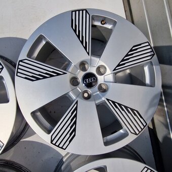 ALU KOLA AUDI A4 B8 B9 A5 A6 C7 C8 A7 A8 Q5 Q7 19" - 4