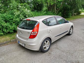 Hyundai i30 1,6 benzín 93kW - 4