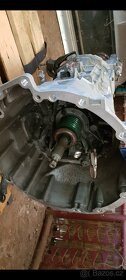 Dodge Challenger 6,4 SRT manualna 6 stupnova prevodovka - 4
