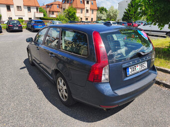 Volvo V50 2.4 D5 132kW Autoklima Alu Xen - 4
