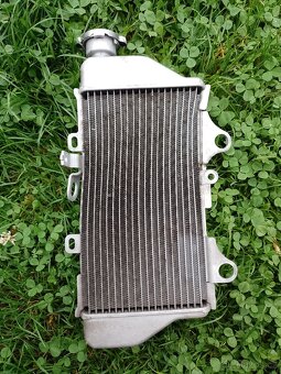 Pravý chladič CRF 1100 2023 - 4