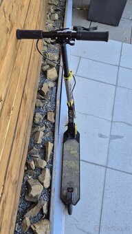 DECATHLON dětská koloběžka s brzdou a odpružením MID5 - 4