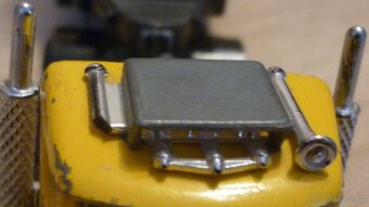 MATCHBOX SUPER KINGS ENGLAND PETRBILT K -92 - 4
